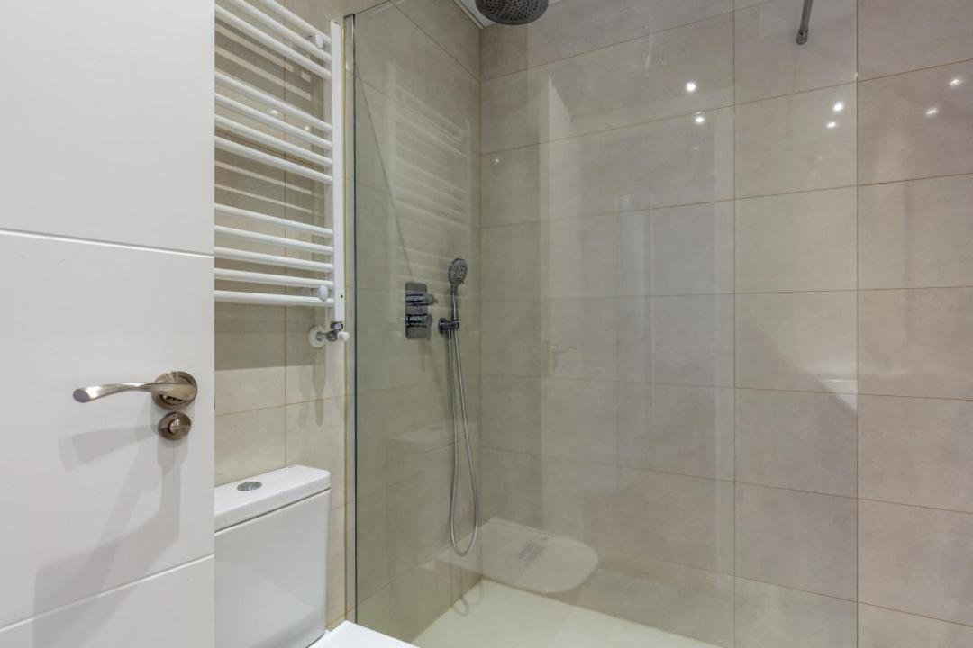 Bright With Views - 2Bd 1Bth- Av America Madrid Luaran gambar